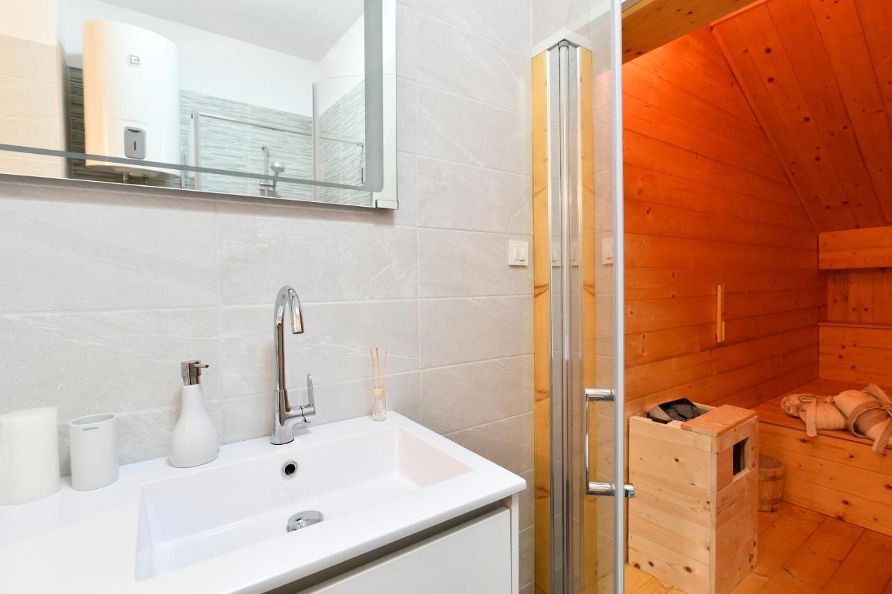 Apartment Rosenberger, Opatija Center With Parking Екстер'єр фото